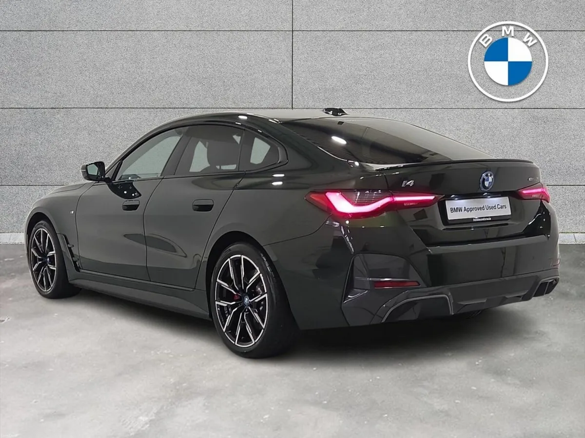 BMW i4 eDrive35 M Sport - Image 3