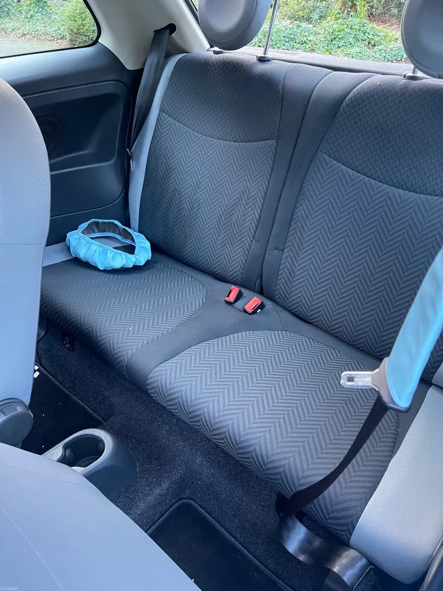 Limited Edition Fiat 500 "Amore" (Automatic) - Image 3