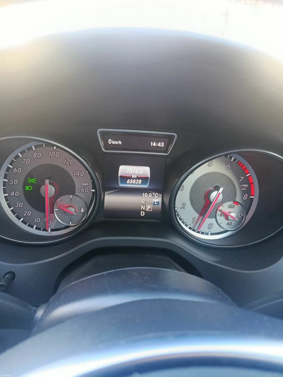 Mercedes-Benz GLA 200 2017 AMG Line - Image 2