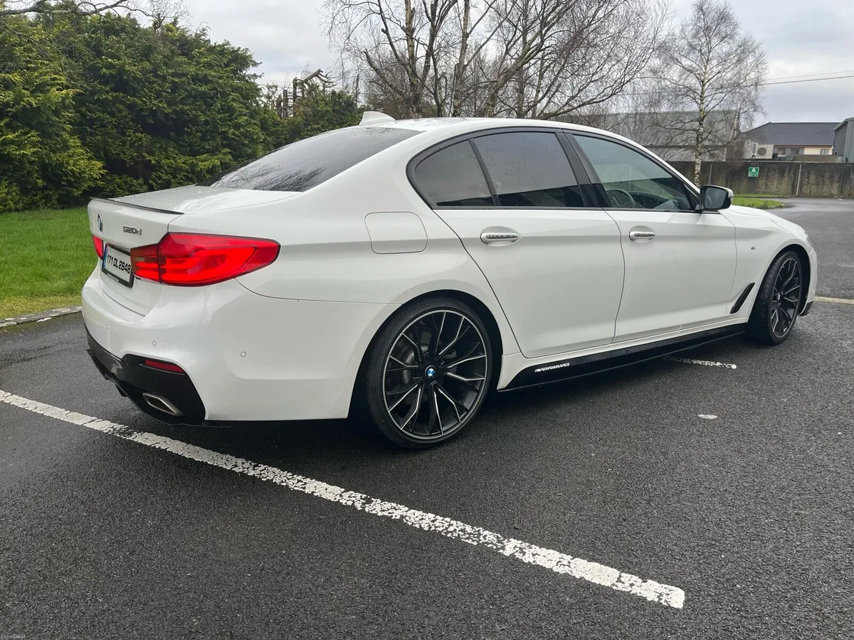 2017 BMW G30 520D - Image 2