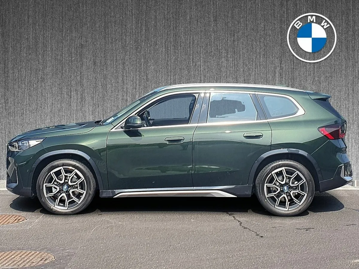 BMW iX1 eDrive20 xLine - Image 4