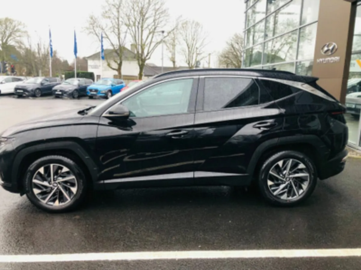 Hyundai Tucson Executive Plus 1.6 Diesel - Image 4