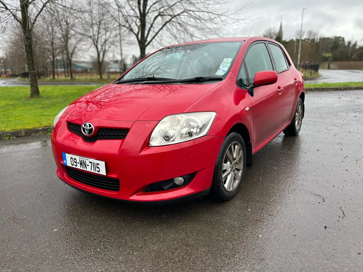 Toyota auris 2.0 diesel - Image 2