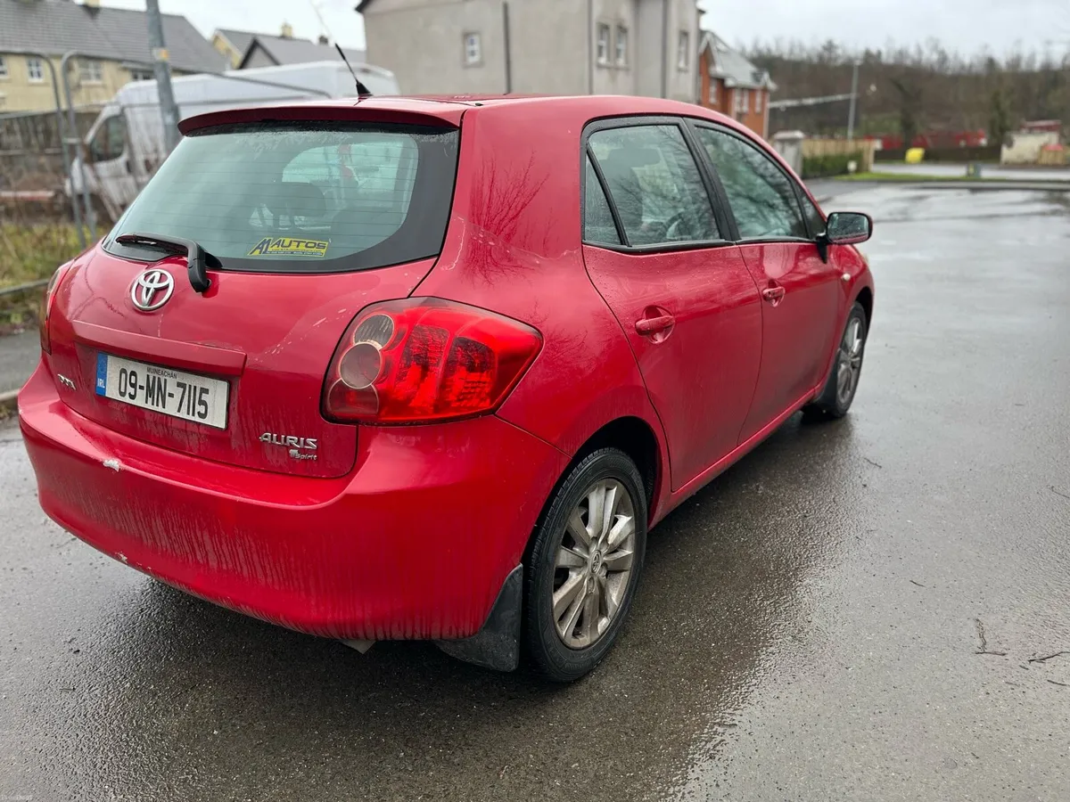 Toyota auris 2.0 diesel - Image 4