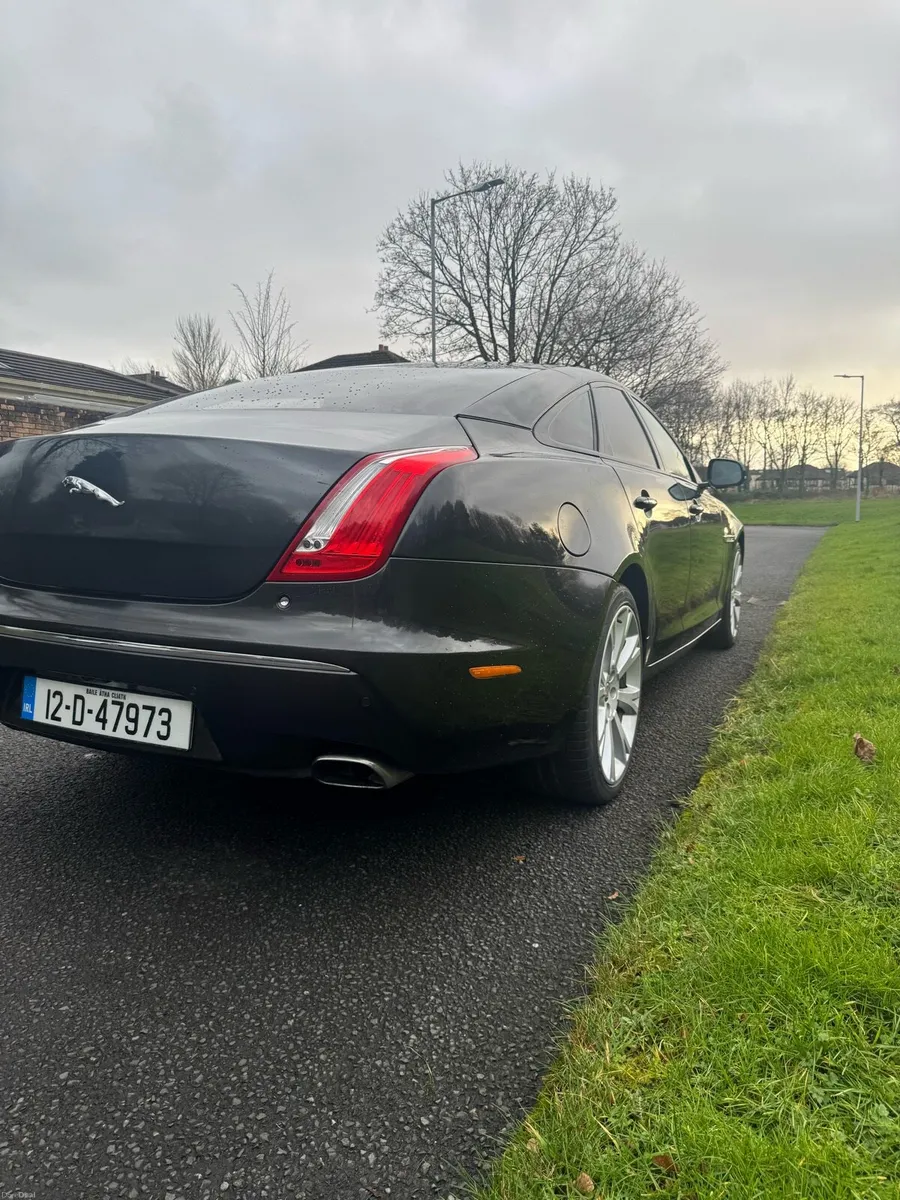 Jaguar XJ - Image 2