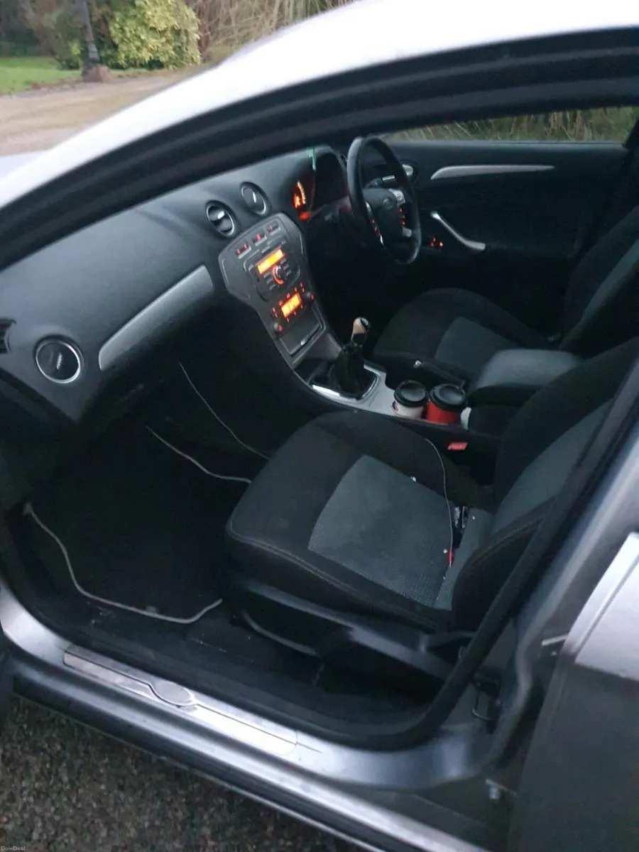 FORD MONDEO 2010 - Image 4