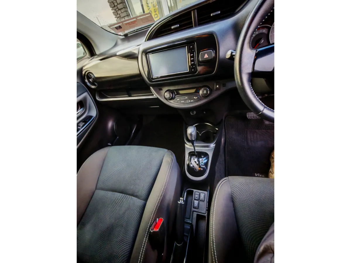 TOYOTA YARIS DBA-NSP130 - Image 2