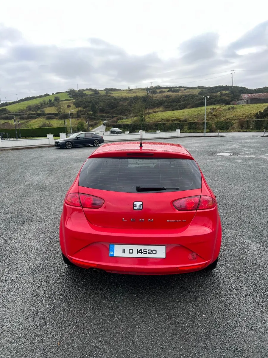 2011 seat leon 1.6tdi (Nct 8/26 tax 8/26) - Image 4
