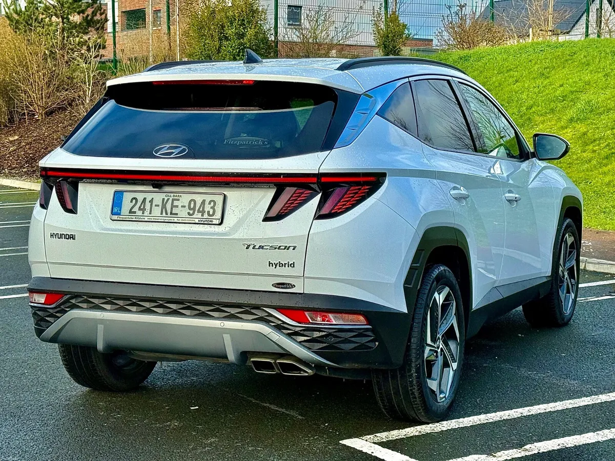 235 BHP Automatic self charging Hybrid - Image 3