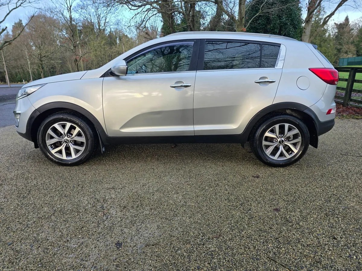 2014 KIA SPORTAGE EXS ( PANORAMIC SUNROOF ) - Image 4