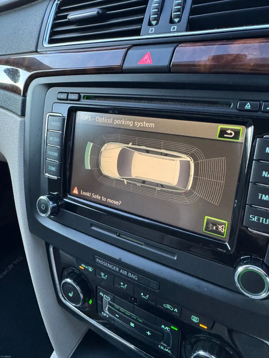 Skoda Superb 2015 - Image 2