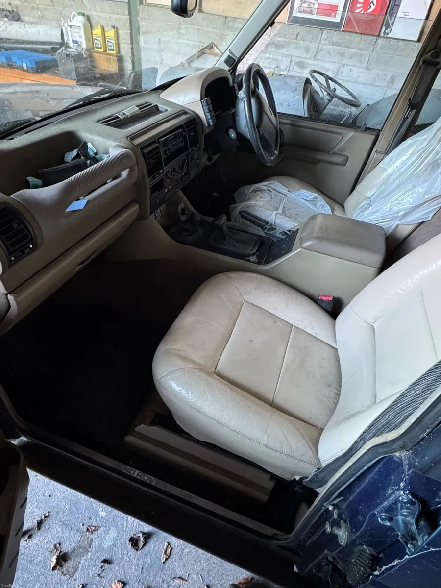 Land Rover Discovery 1 V8 - Image 3