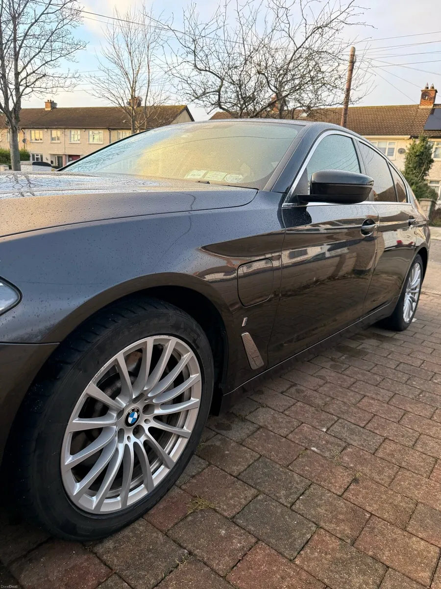 BMW 530e Individual - Image 3