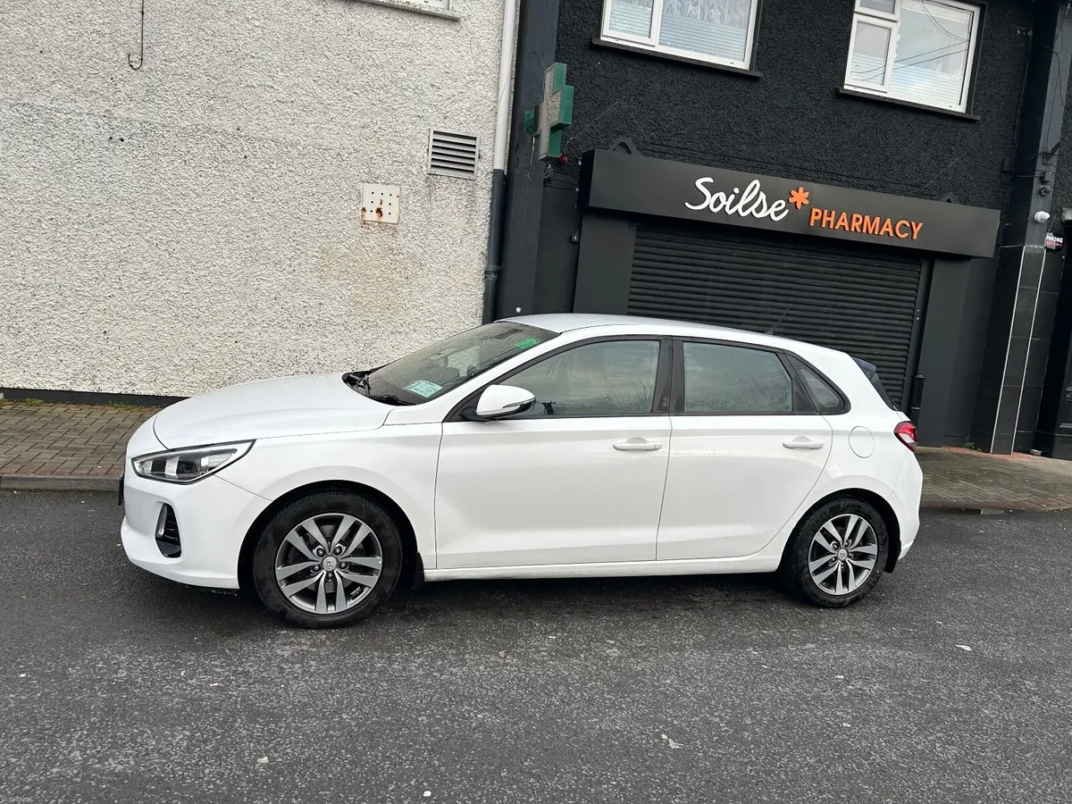 Hyundai i30 2017 - Image 2