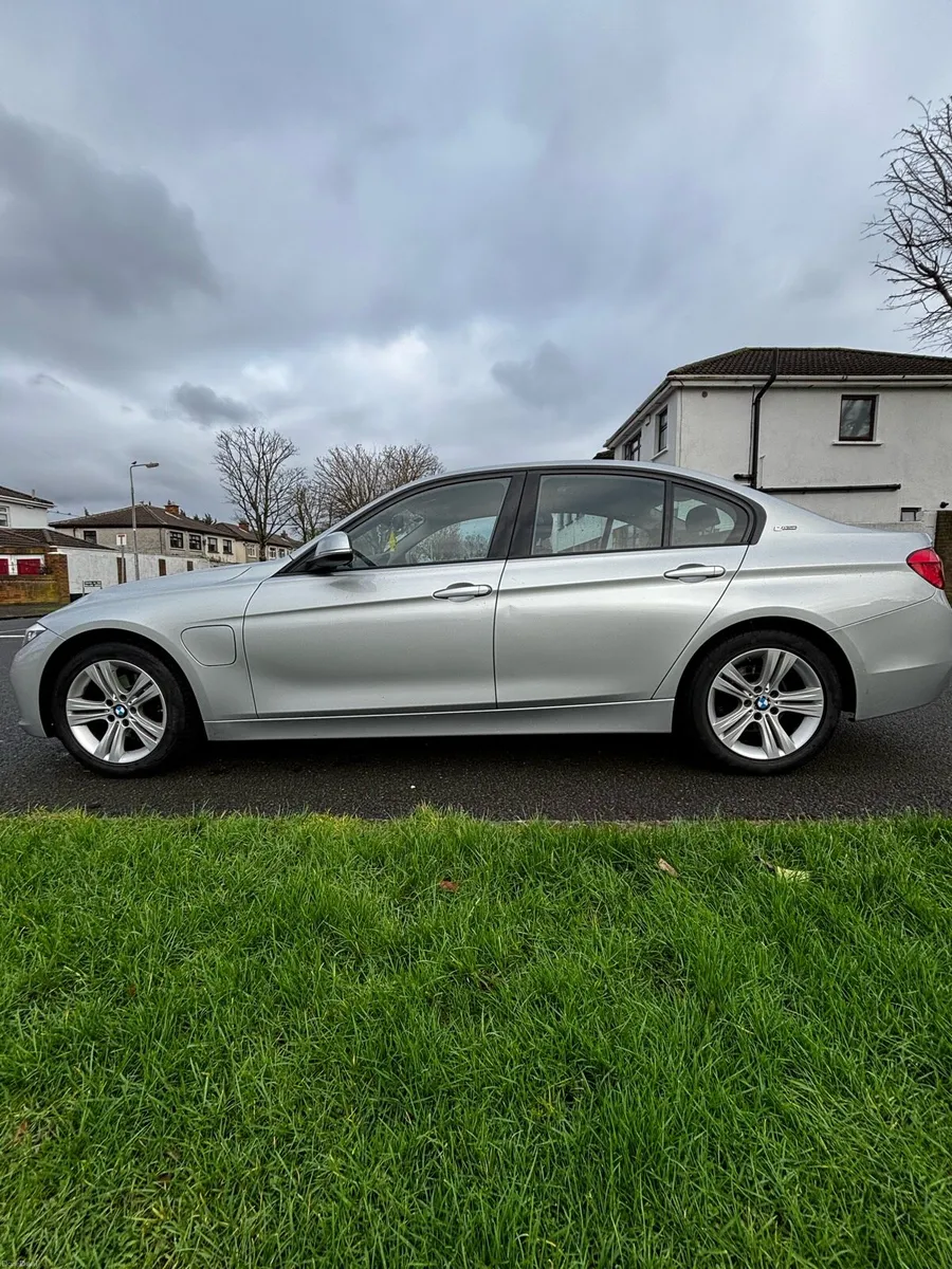 BMW 330e Sport iPerformance Petrol Plug-in Hybr - Image 2