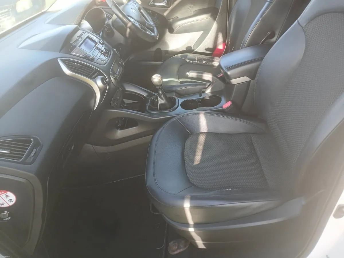 Hyundai ix35 2012 - Image 2