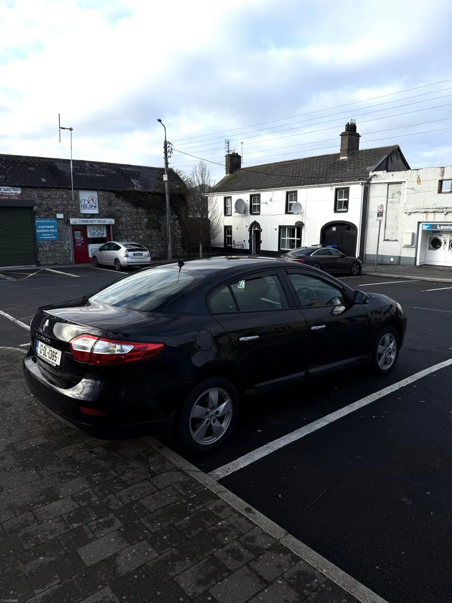 Renault Fluence 2012 - Image 4