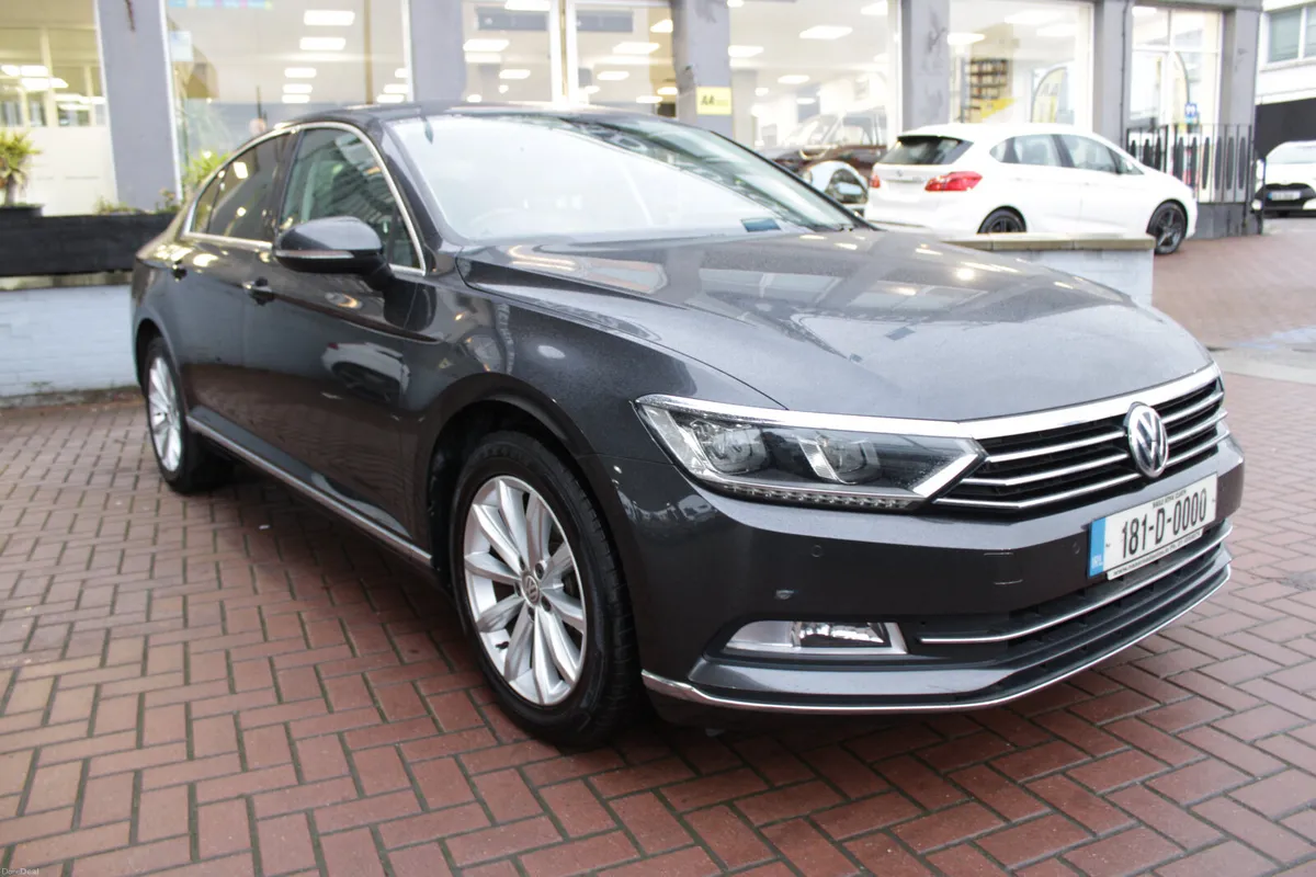 2018 VW PASSAT - Image 2