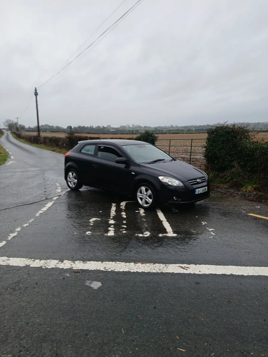 2010 Kia Ceed 1.6 CRDI (6 Speed) - Image 1