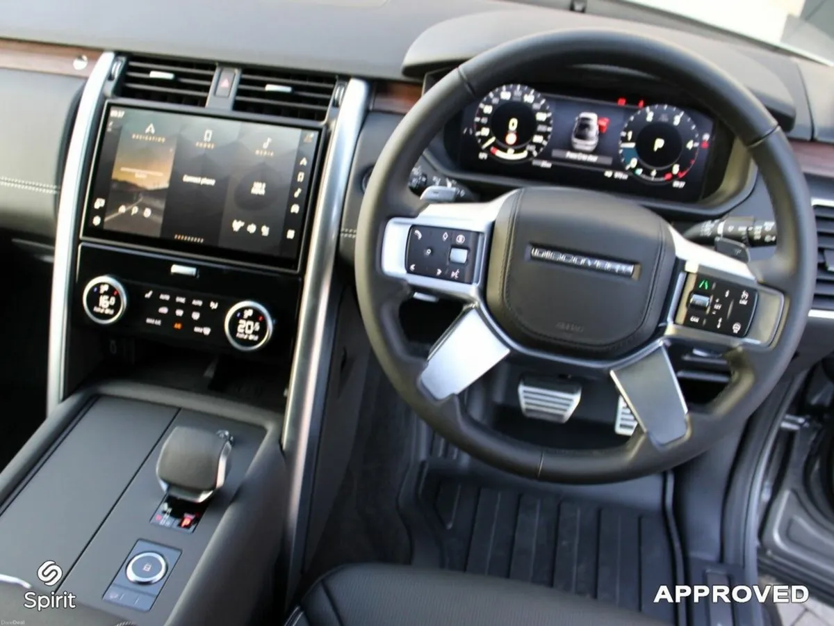 Land Rover Discovery 3.0D 350PS HSE Dynamic - Image 4