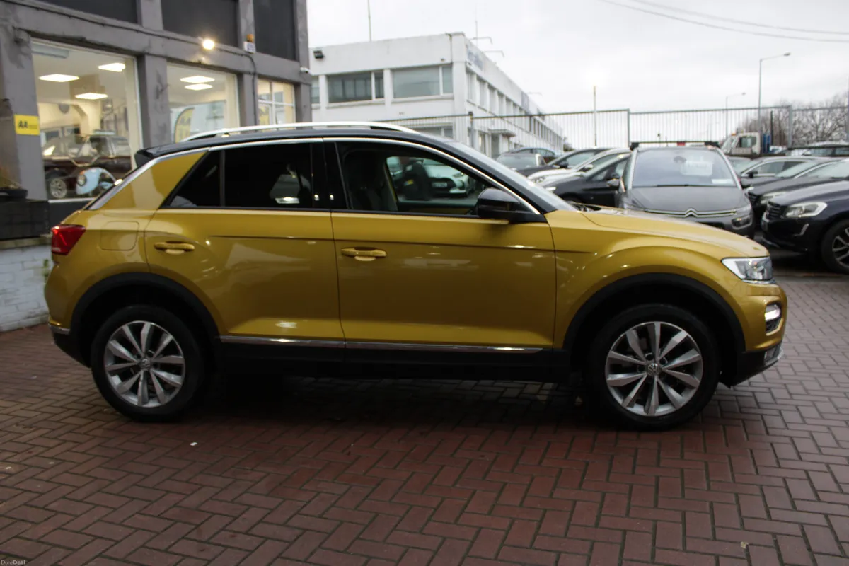 Volkswagen T-Roc 20201.6 TDI 115BHP DESIGN EDITION - Image 3
