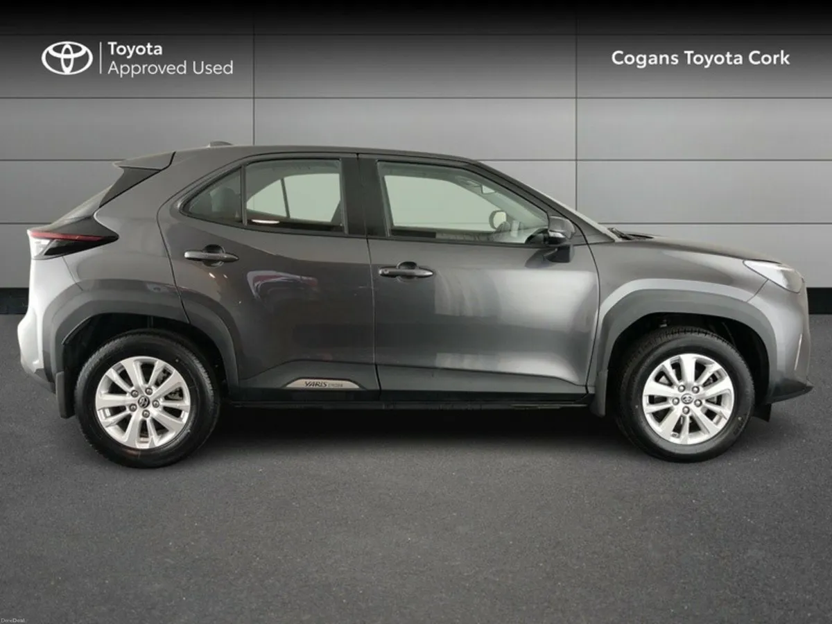 Toyota Yaris Cross LUNA 4DR AUTO - Image 3