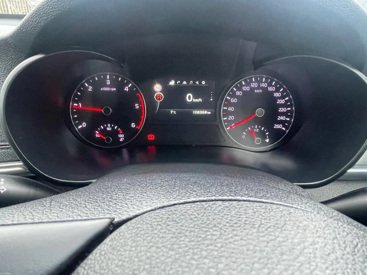 Kia Optima PLATINUM 4DR - Image 2