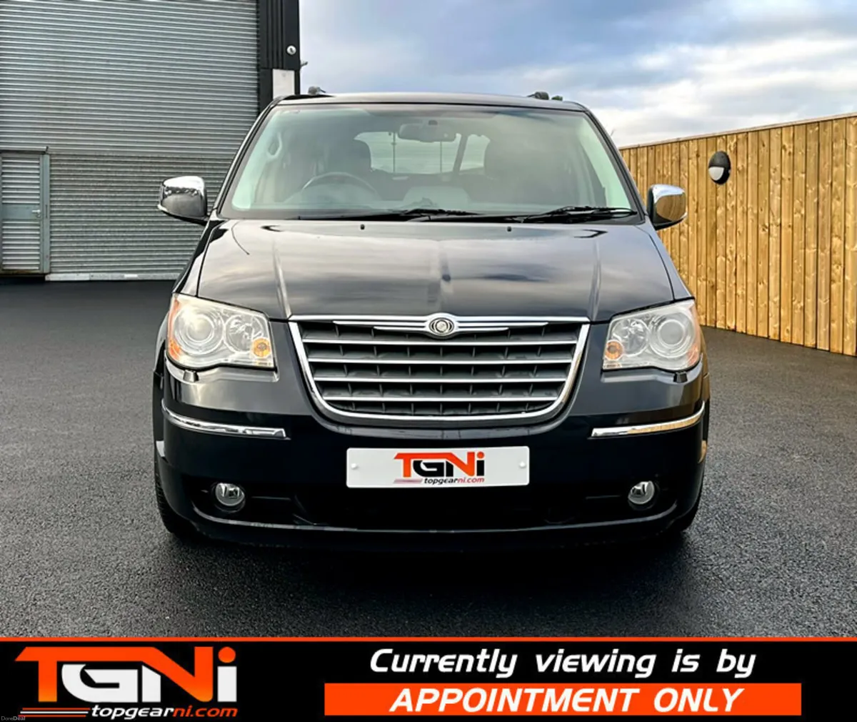 2010 Chrysler Grand Voyager 3.8 V6 Limited 5dr Aut - Image 3