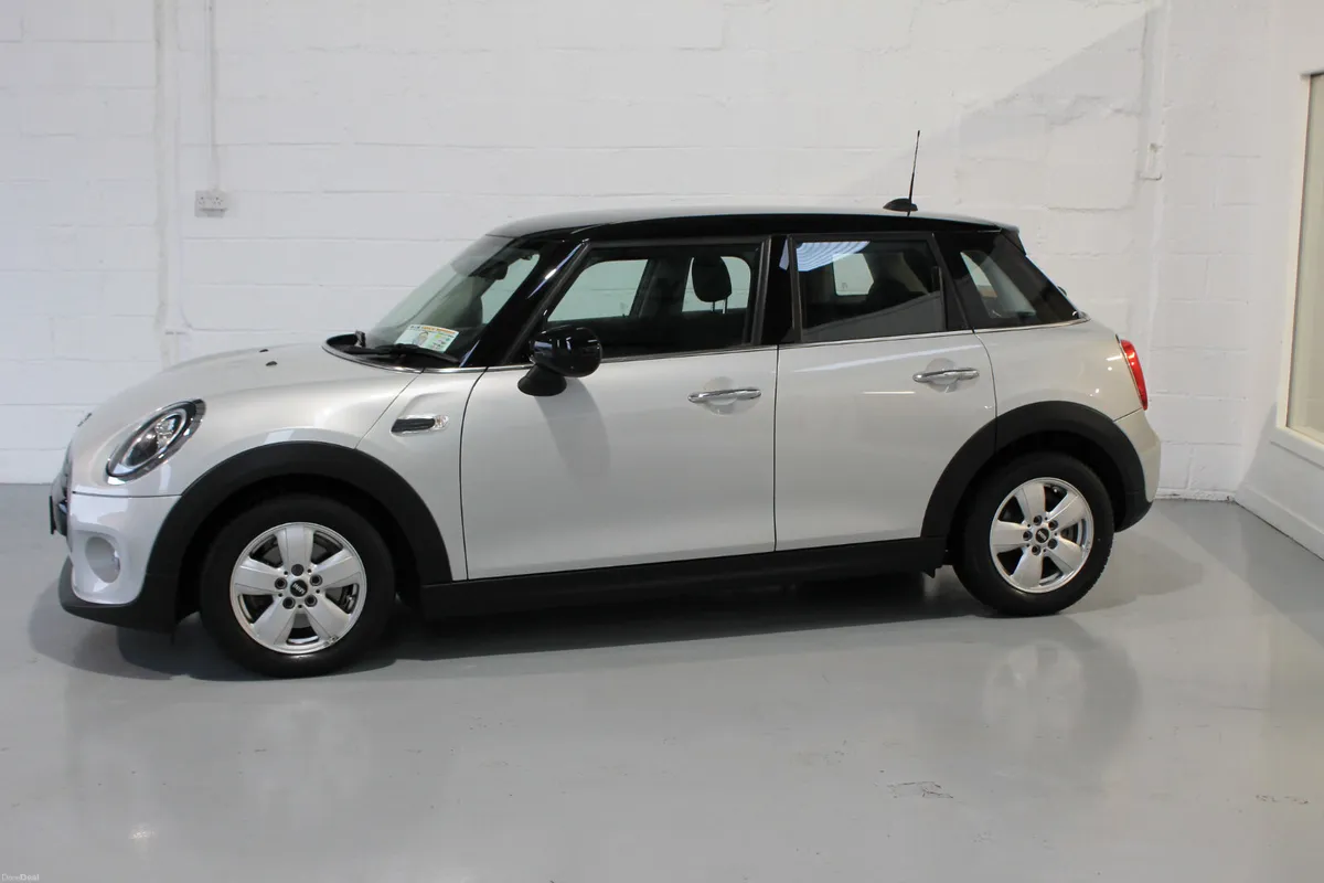 Mini Cooper 2020, Petrol Automatic, Tiny KMS - Image 4