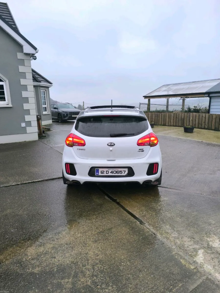 2012 kia ceed executive platinum 1.6l diesel - Image 4