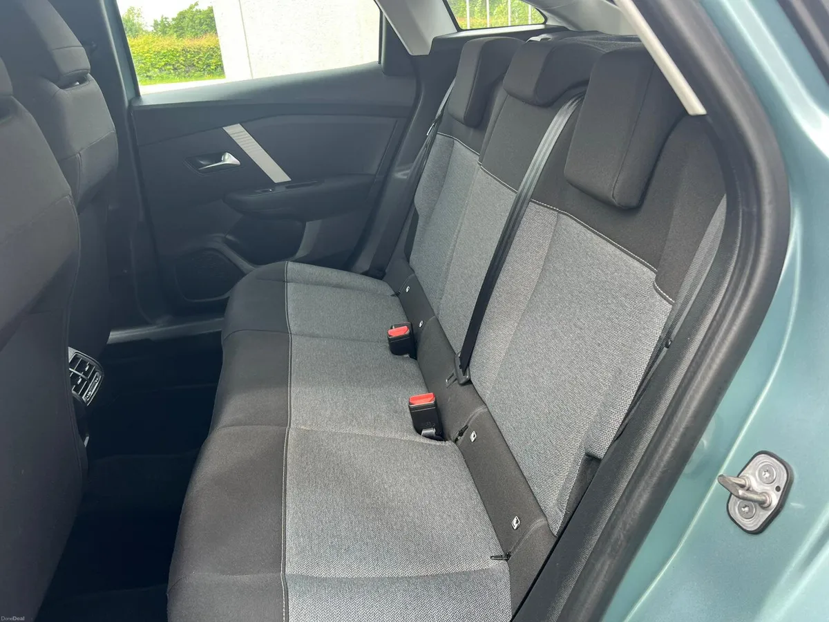 Citroen C4 Feel Puretech  2023 - Image 6