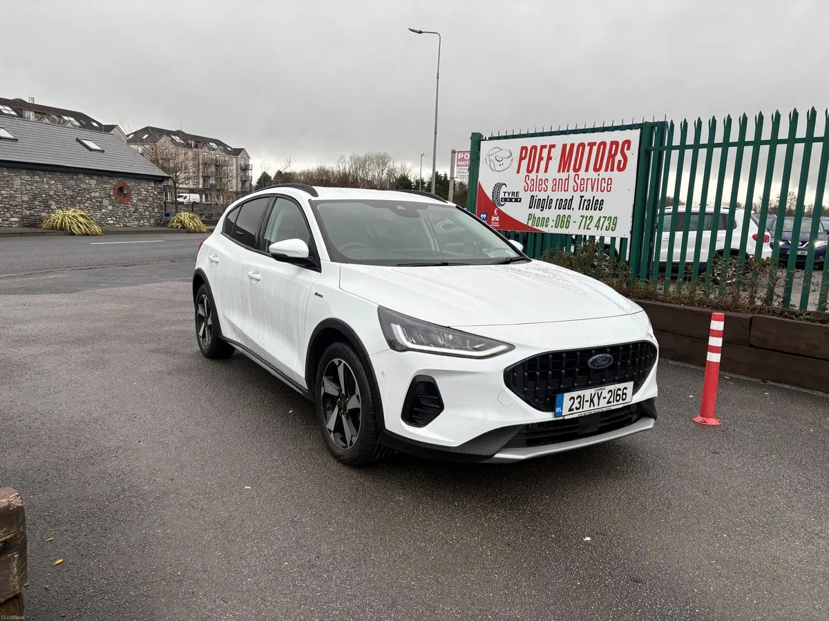 Ford Focus 2023 - Image 1