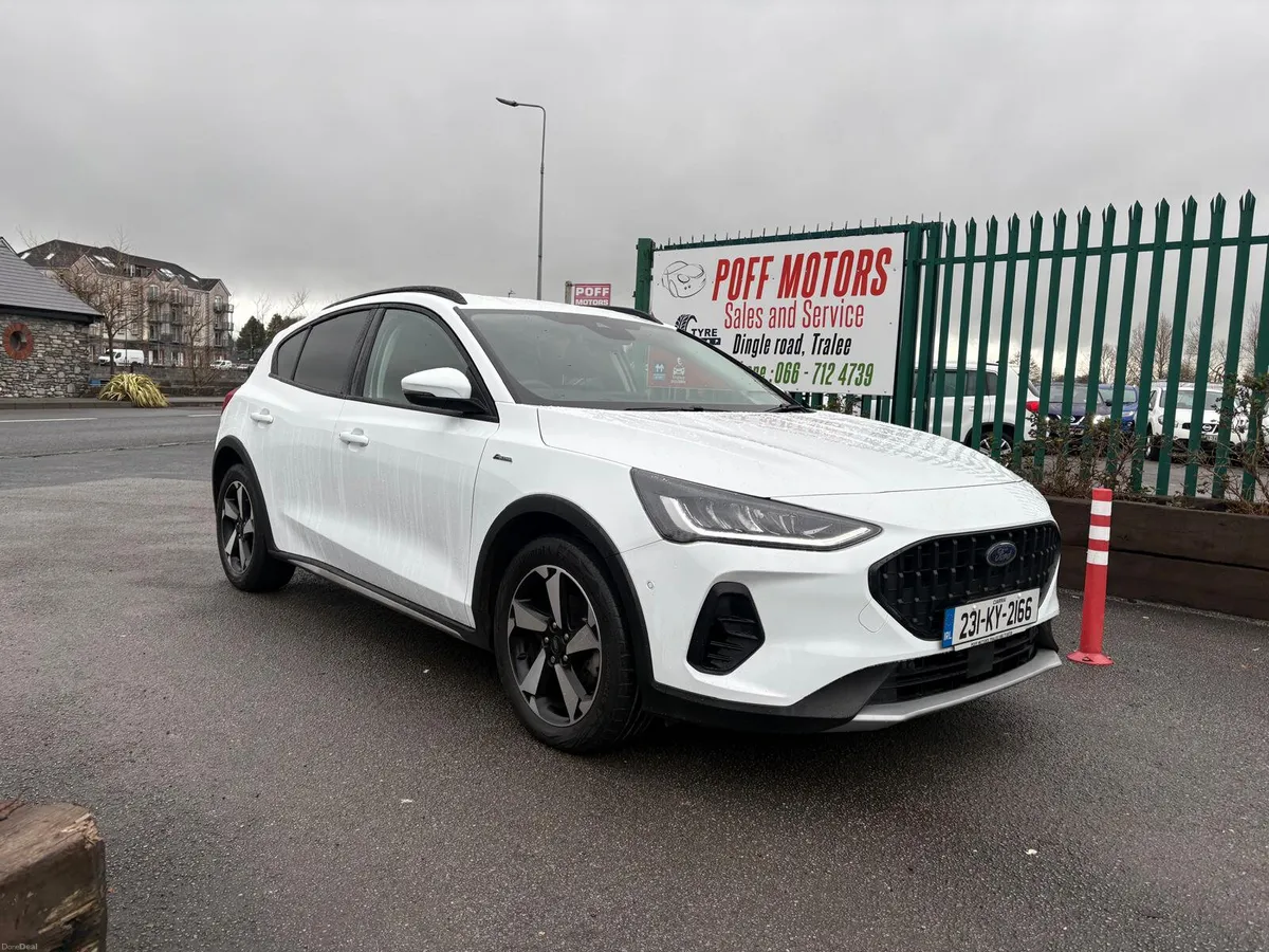 Ford Focus 2023 - Image 2