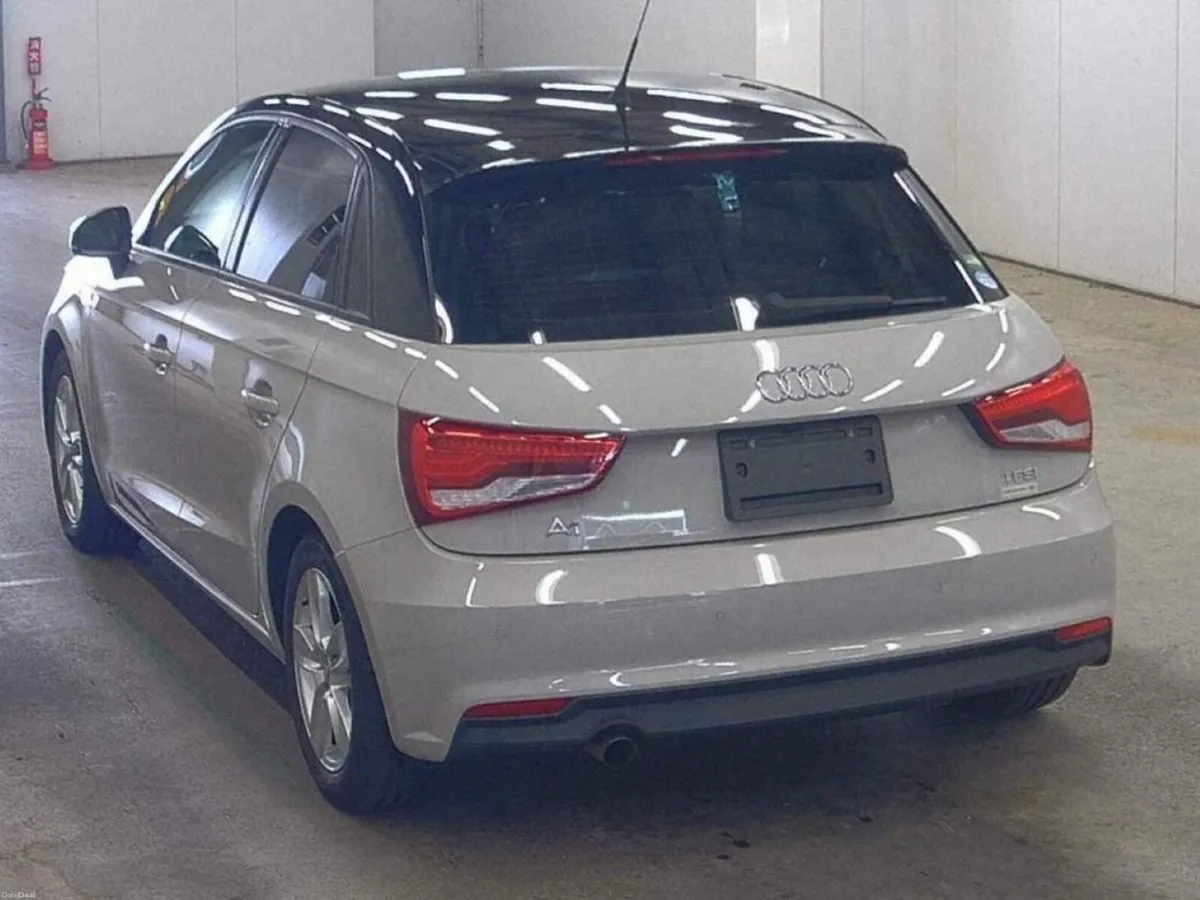 Audi A1 1.0 TFSI - BEIGE/BLACK 2 TONE - 15'' FACTO - Image 2