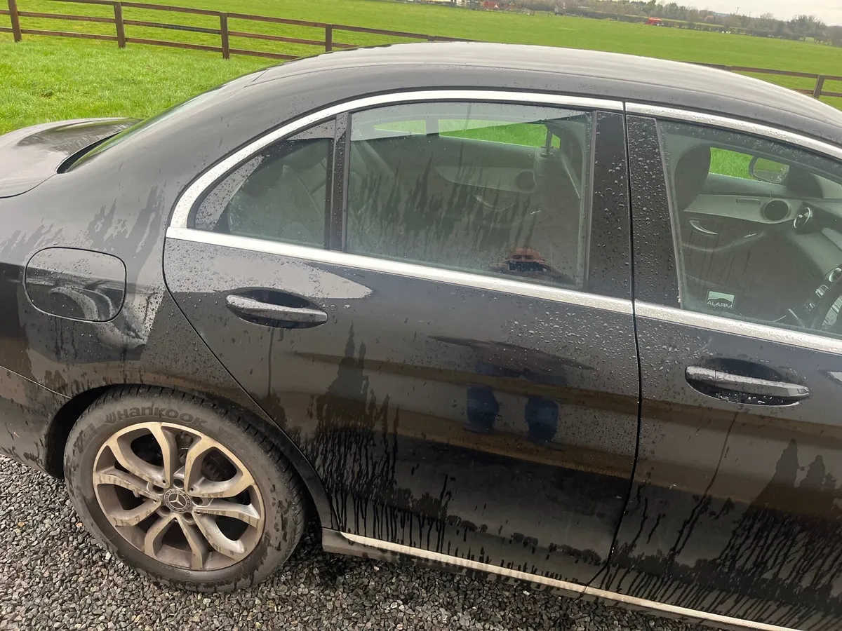 Mercedes-Benz C-Class 2019 - Image 2