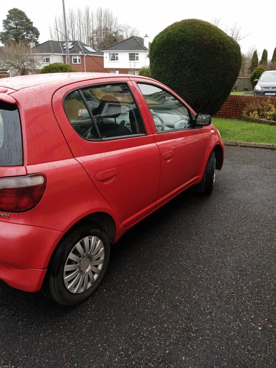 Toyota Yaris 2003 - Image 1