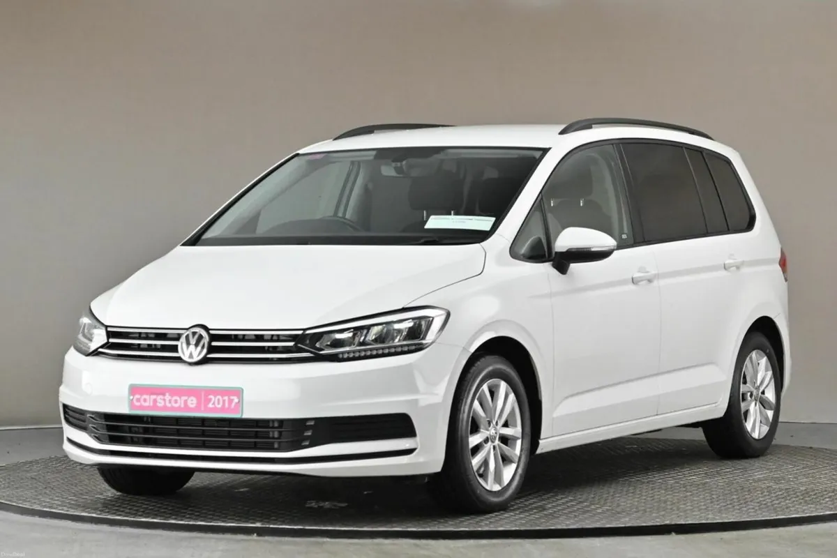 Volkswagen Touran 1.4 TSI DSG TRENDLINE **CARPLAY* - Image 4
