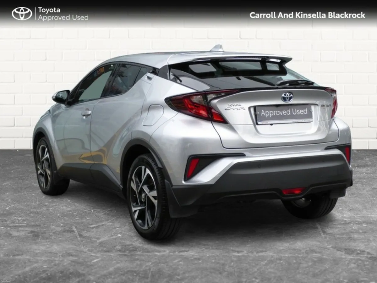 Toyota C-HR Hybrid Sport - Image 2
