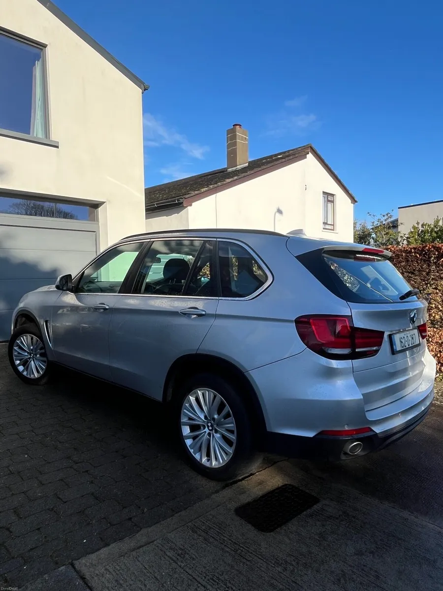 BMW X5 2016 XD30D SE 7 SEATS - Image 4