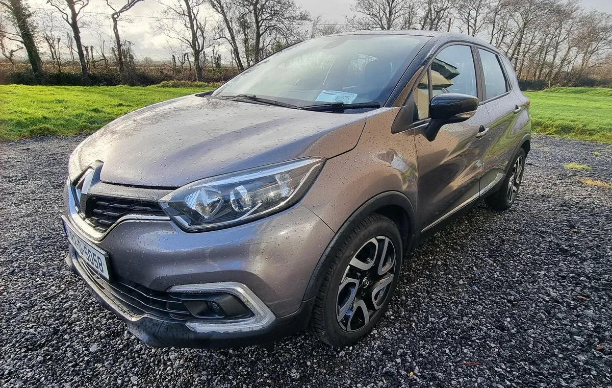 Renault Captur TAX&TEST - Image 2