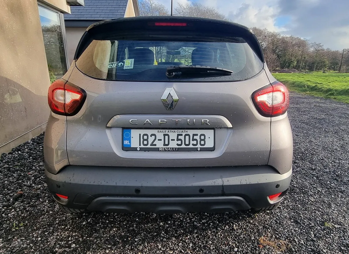 Renault Captur TAX&TEST - Image 3