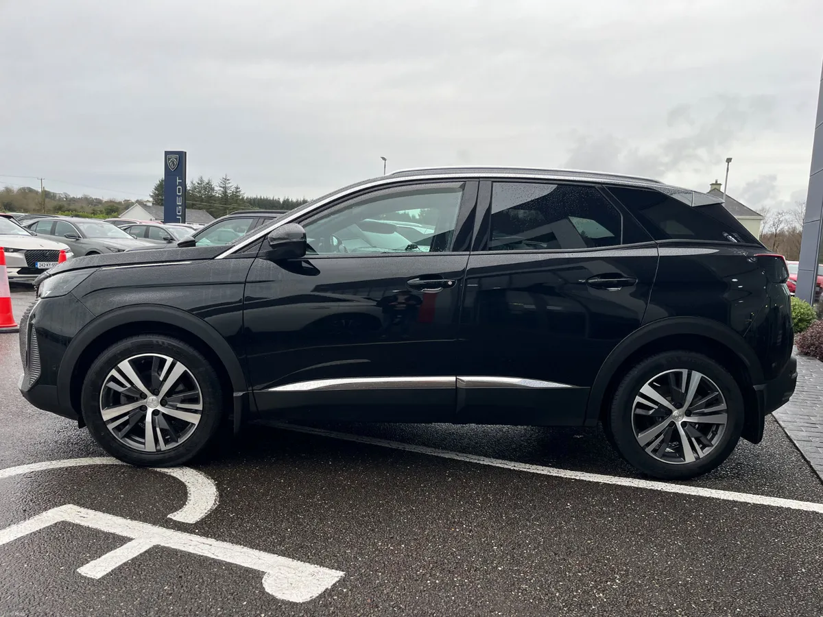Peugeot 3008 2023 - Image 3
