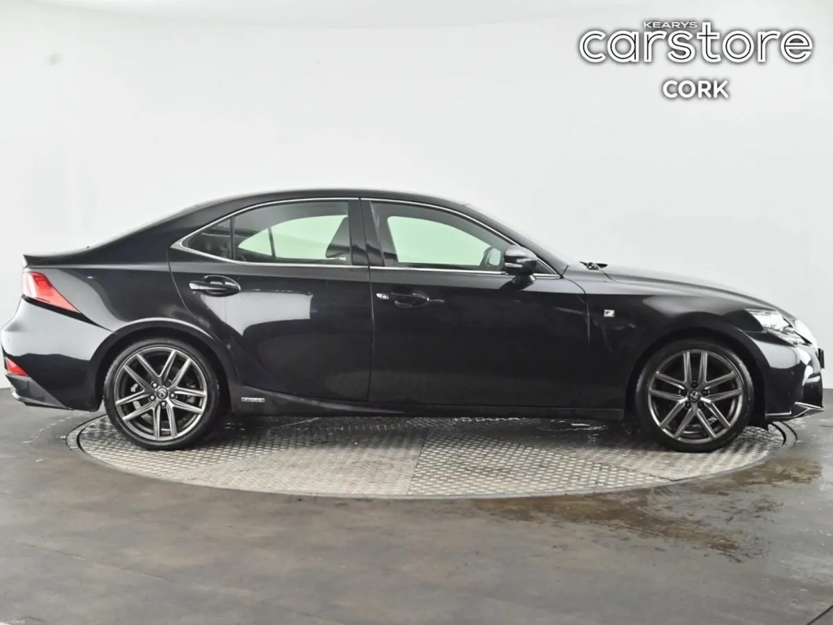 Lexus IS 300h F-Sport - Image 2