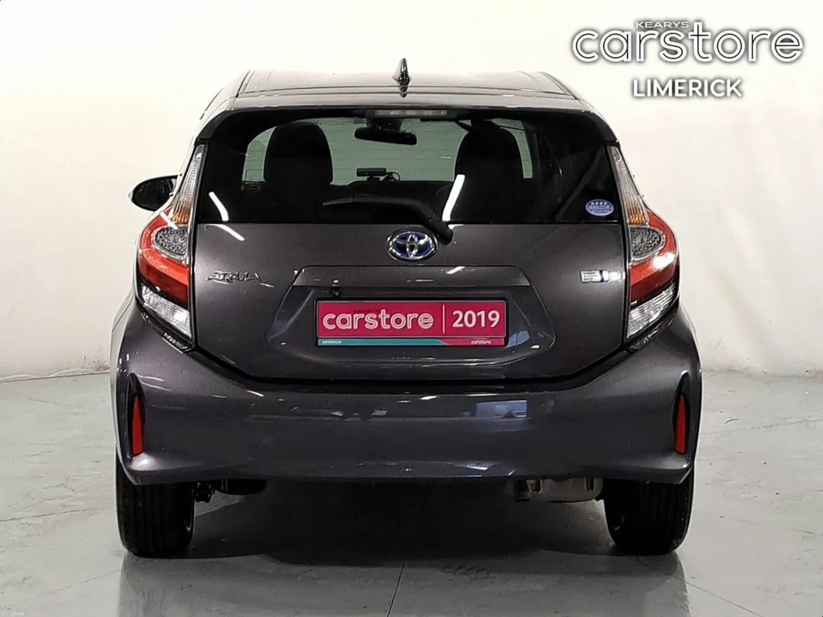 Toyota Aqua 1.5 HYBRID AUTO - Image 4