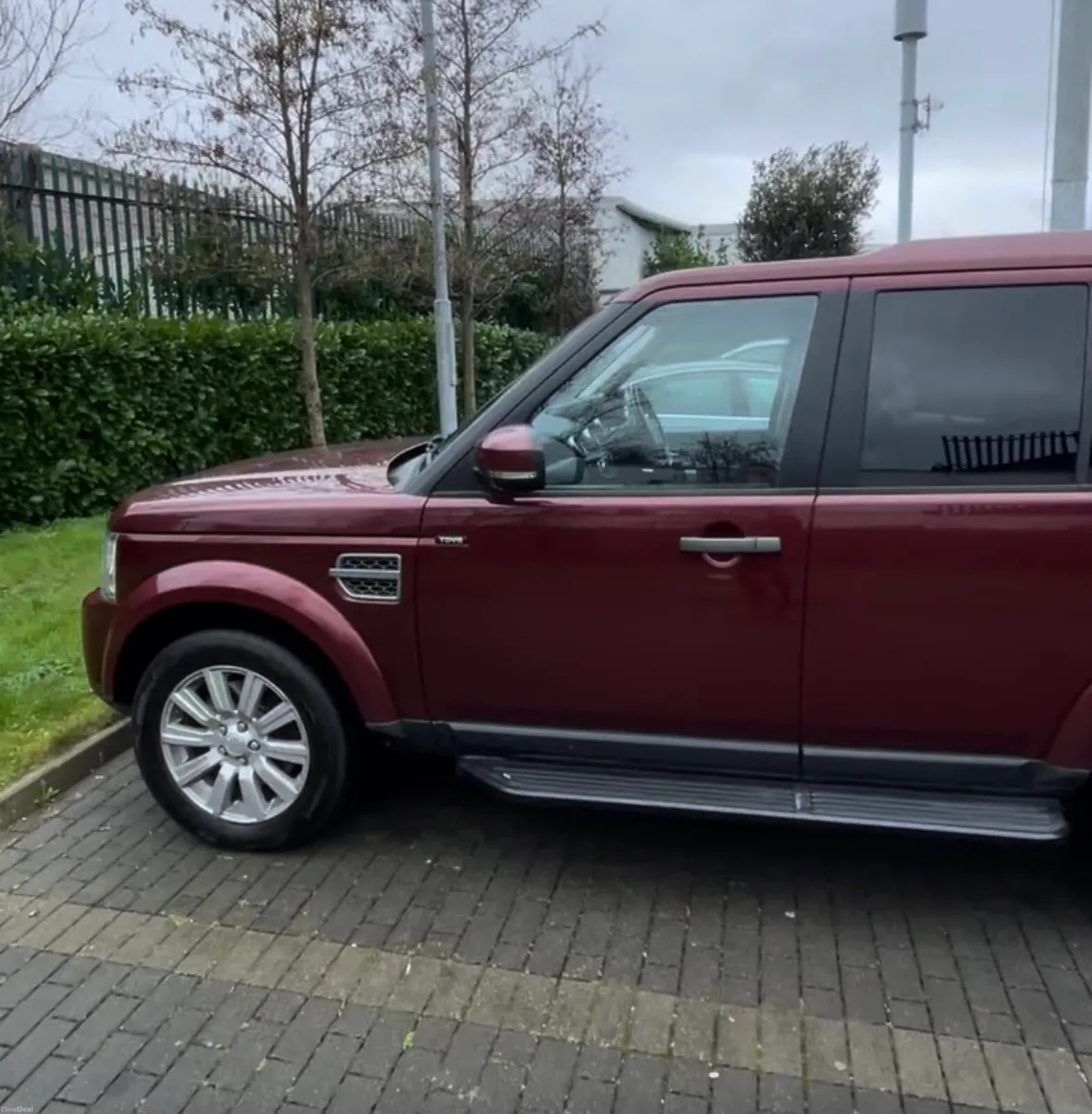 Land Rover Discovery (151) Low KM - Image 2