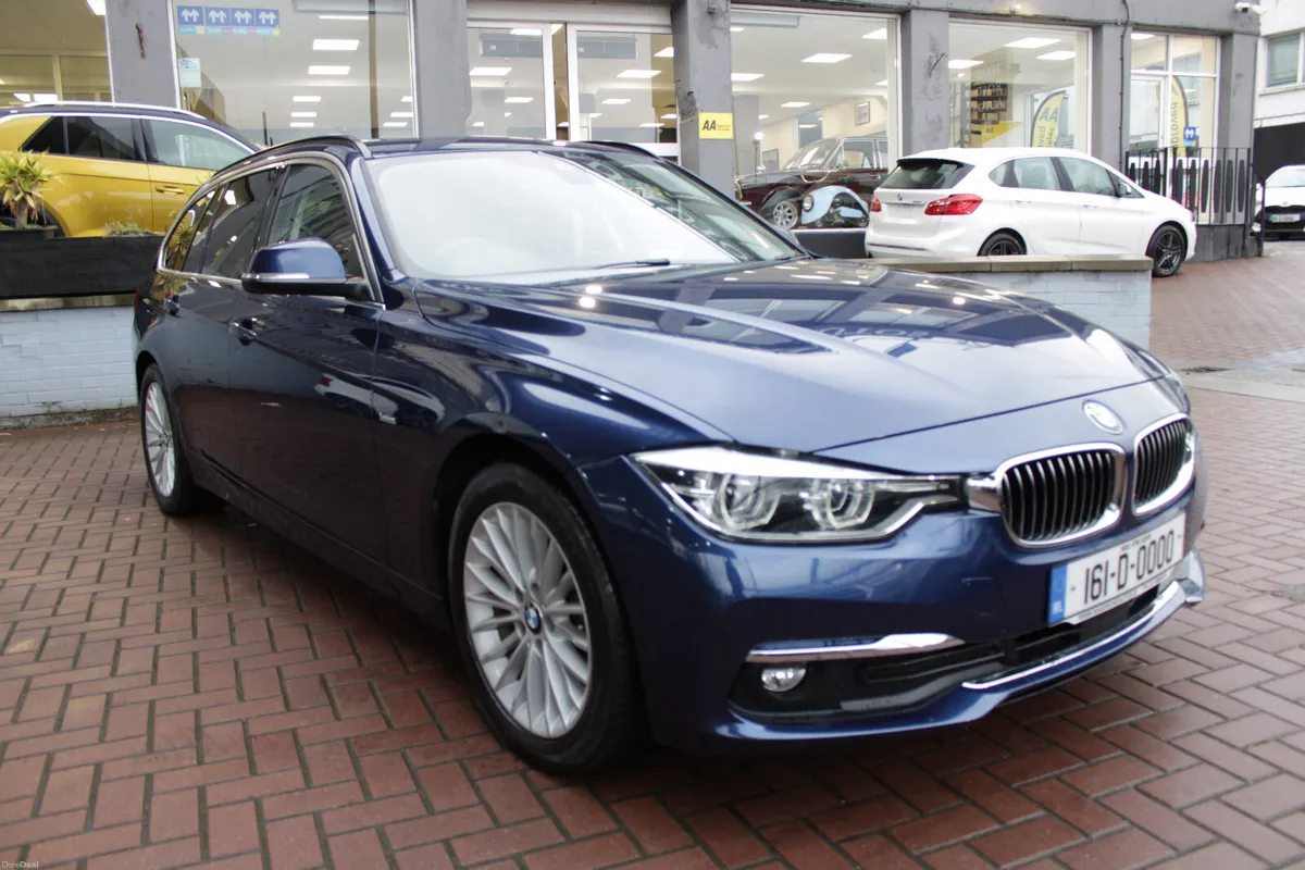 2.0D SE LUXURY EDITION 5DR ESTATE AUTO // 1 OWNER - Image 2