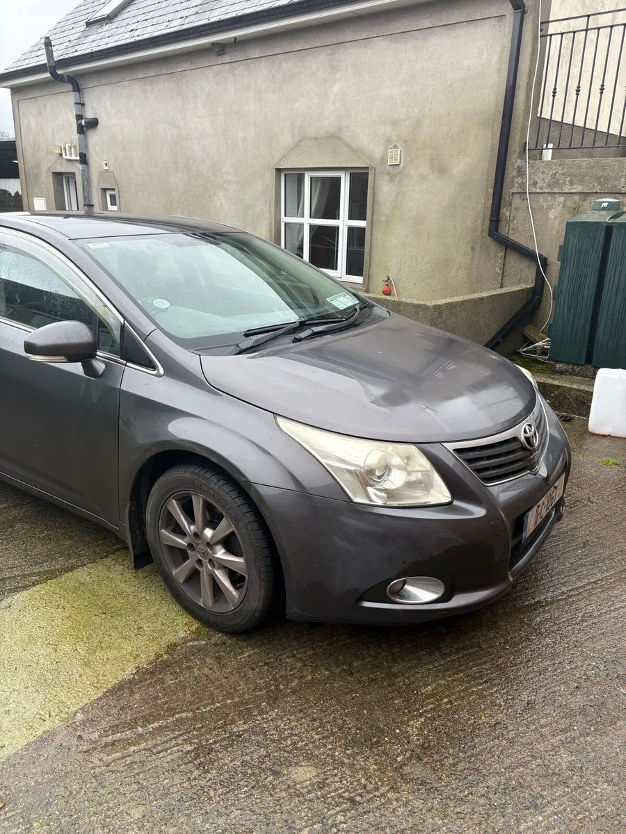 2011 Toyota Avensis 2.0 Diesel. Priced to sell. - Image 3