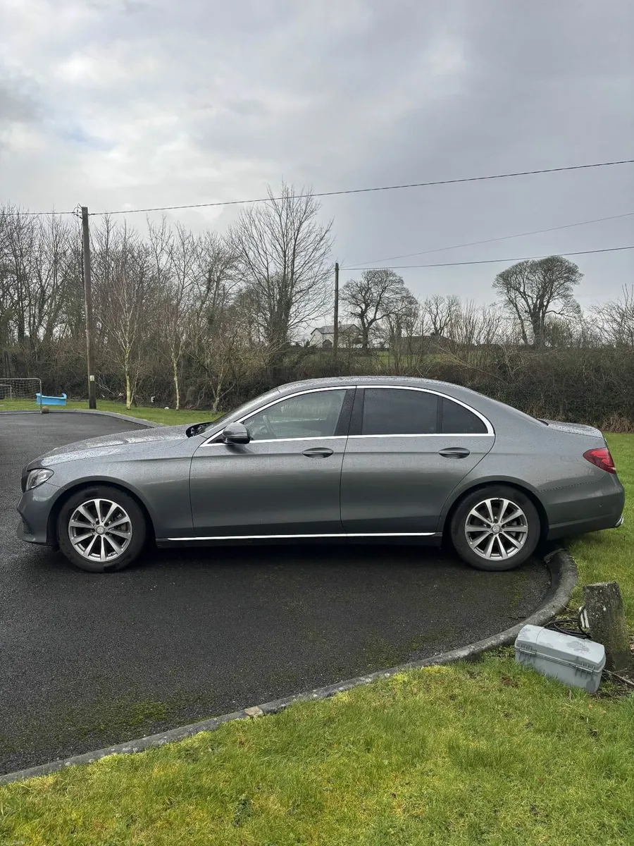 2017 Mercedes-Benz E220D Auto Avantgarde 194BHP - Image 4