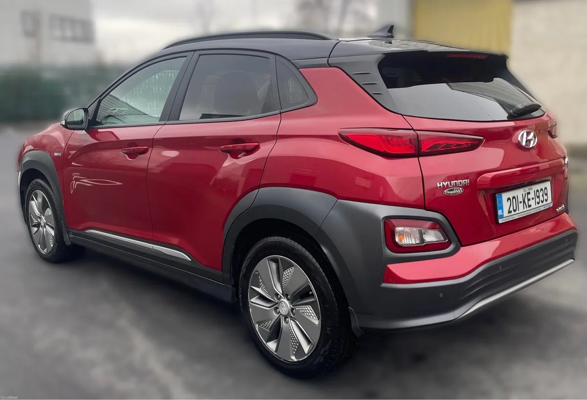 Hyundai Kona Kauai EV Premium 64 KWH 204 hp - Image 4