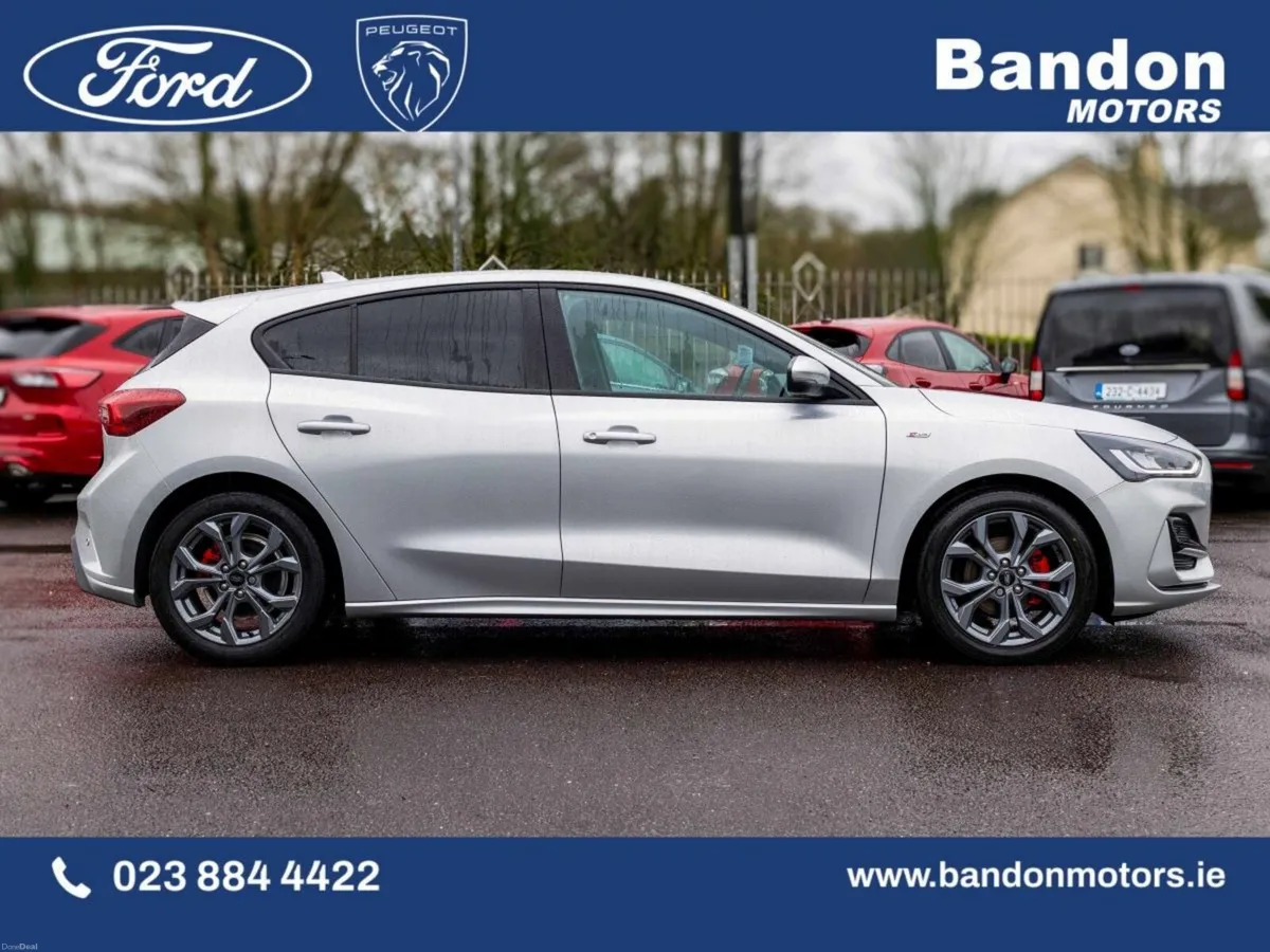 Ford Focus 2023 Ford Focus Silver 1.0L EcoBoost 12 - Image 4